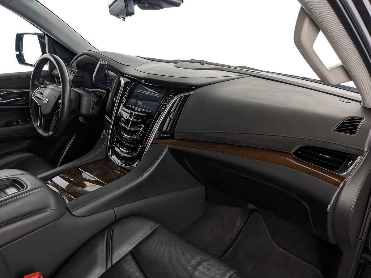 Купить Cadillac Escalade с пробегом. Фото: #8