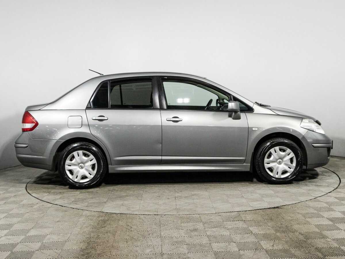Купить Nissan Tiida с пробегом. Фото: #3