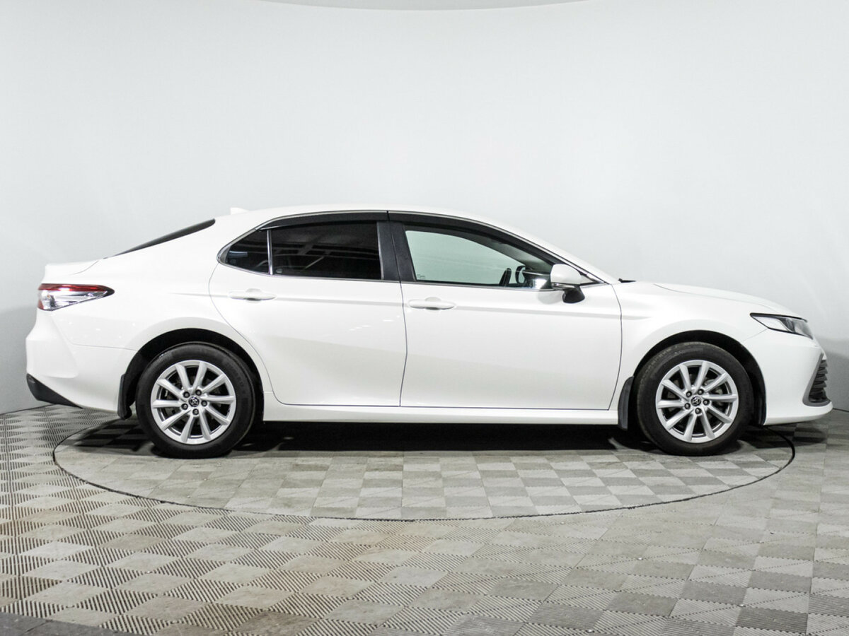 Купить Toyota Camry с пробегом. Фото: #3