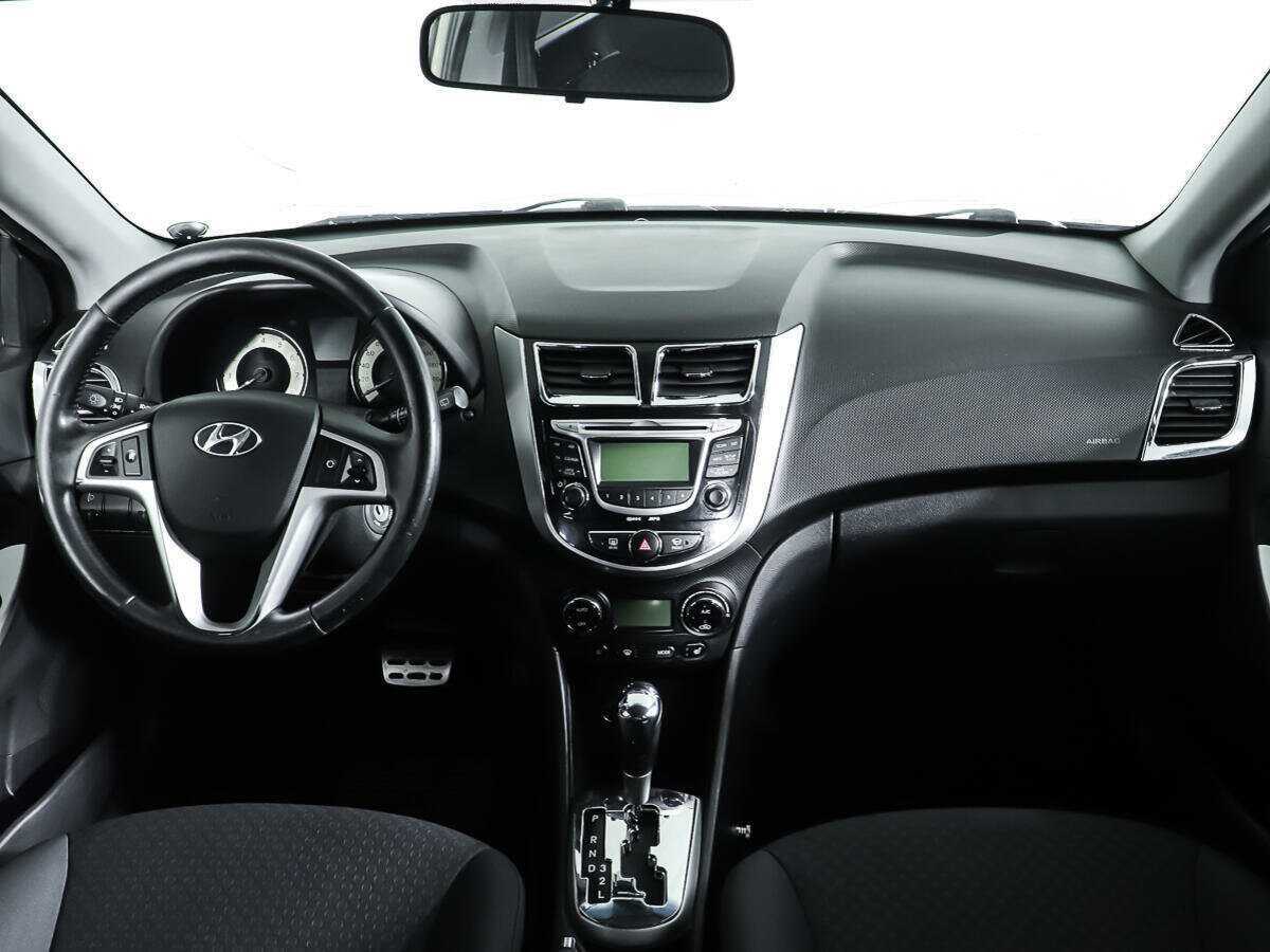 Купить Hyundai Solaris с пробегом. Фото: #9