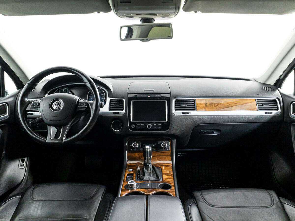 Купить Volkswagen Touareg с пробегом. Фото: #12