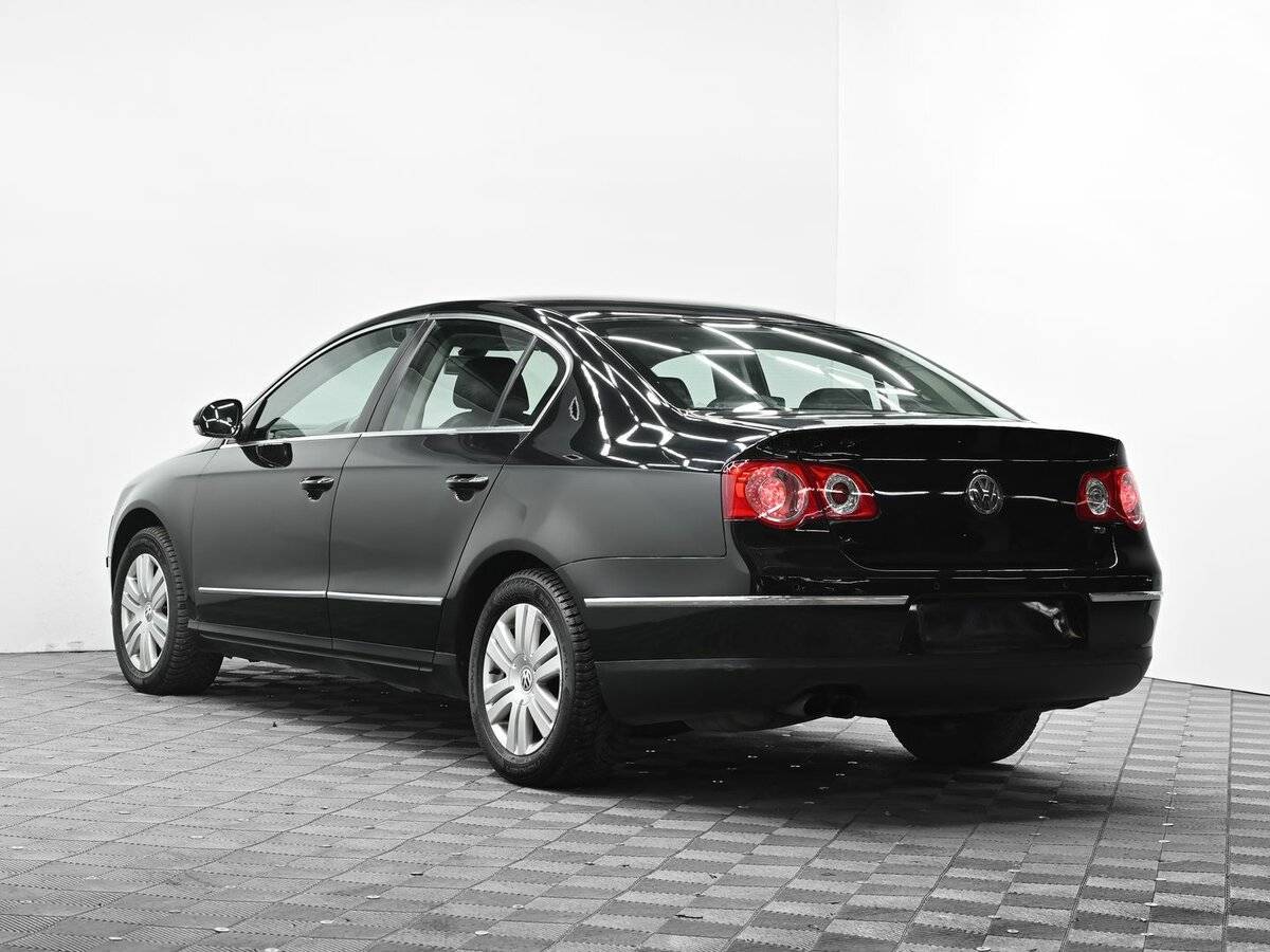 Купить Volkswagen Passat с пробегом. Фото: #2