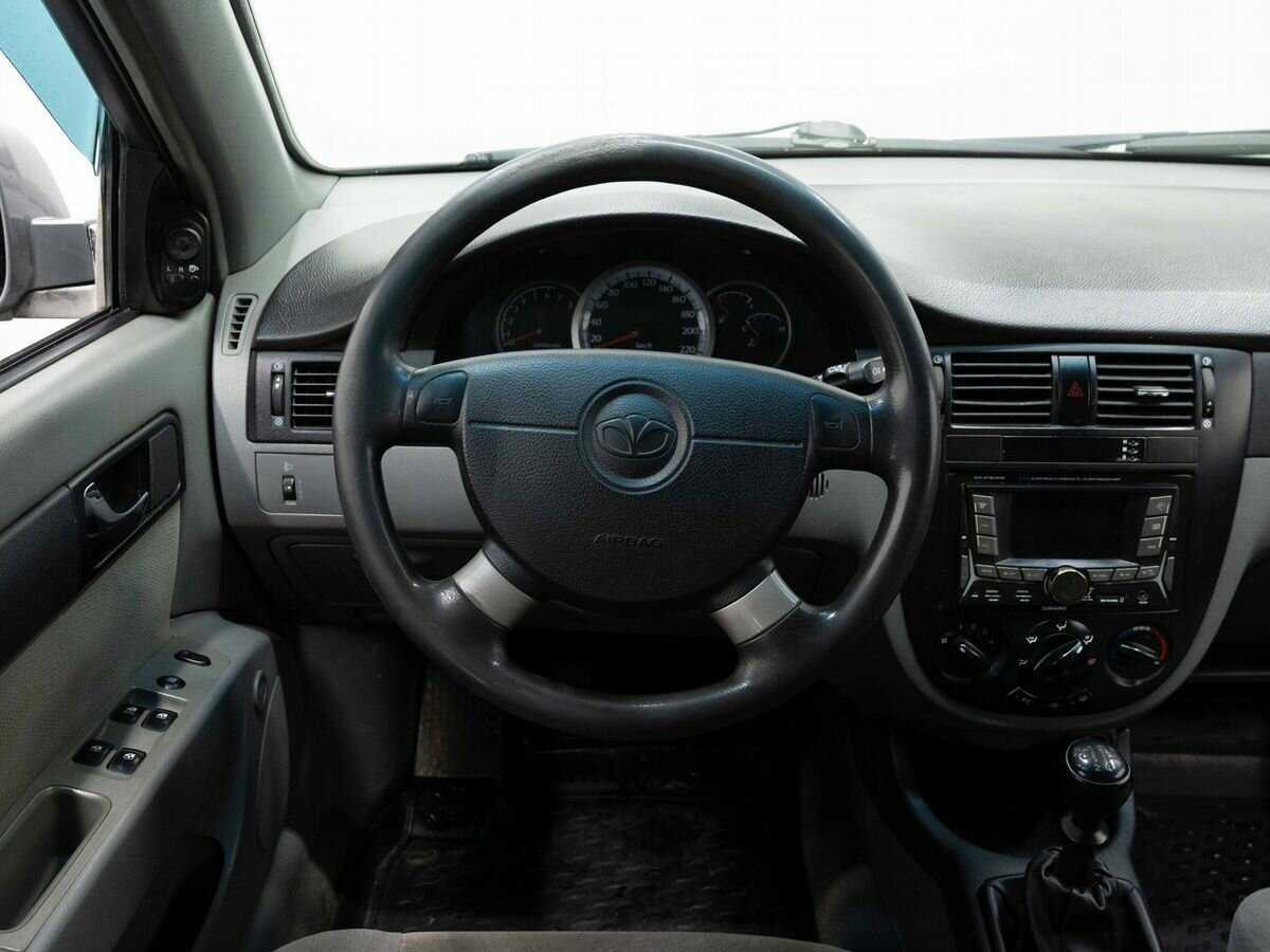 Купить Daewoo Gentra с пробегом. Фото: #13