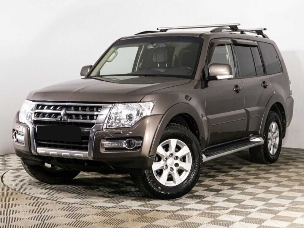 Купить Mitsubishi Pajero с пробегом. Посмотреть фото