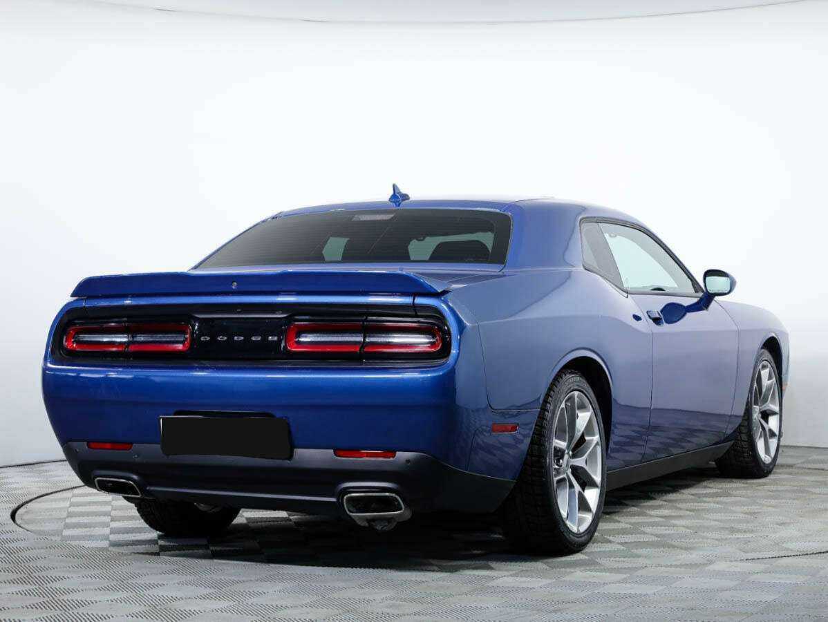 Купить Dodge Challenger с пробегом. Фото: #3