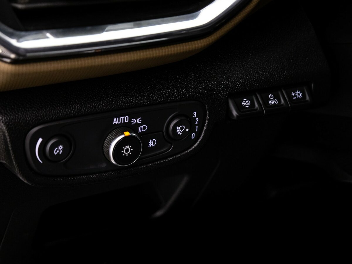 Купить Chevrolet TrailBlazer с пробегом. Фото: #16