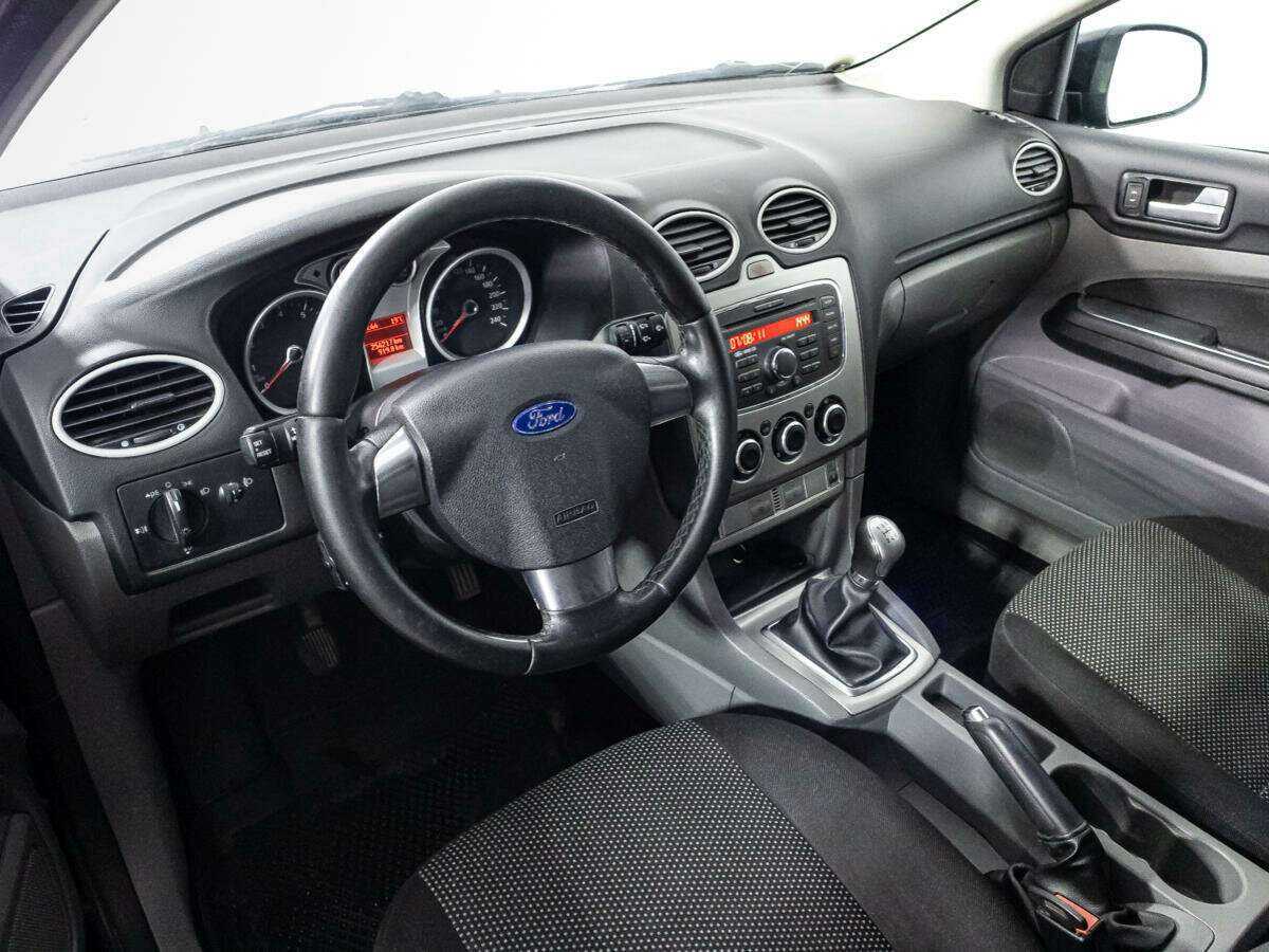 Купить Ford Focus с пробегом. Фото: #10
