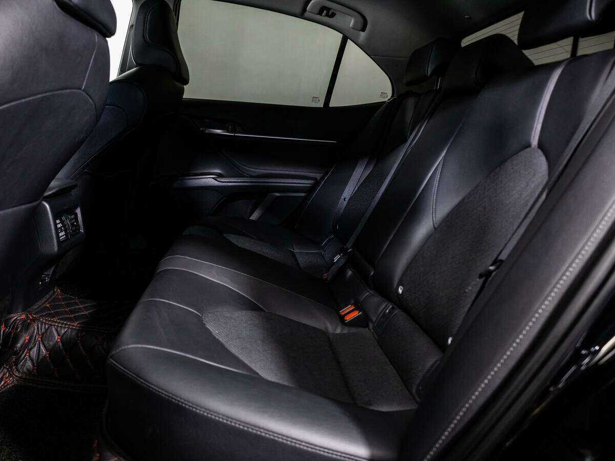 Купить Toyota Camry с пробегом. Фото: #7