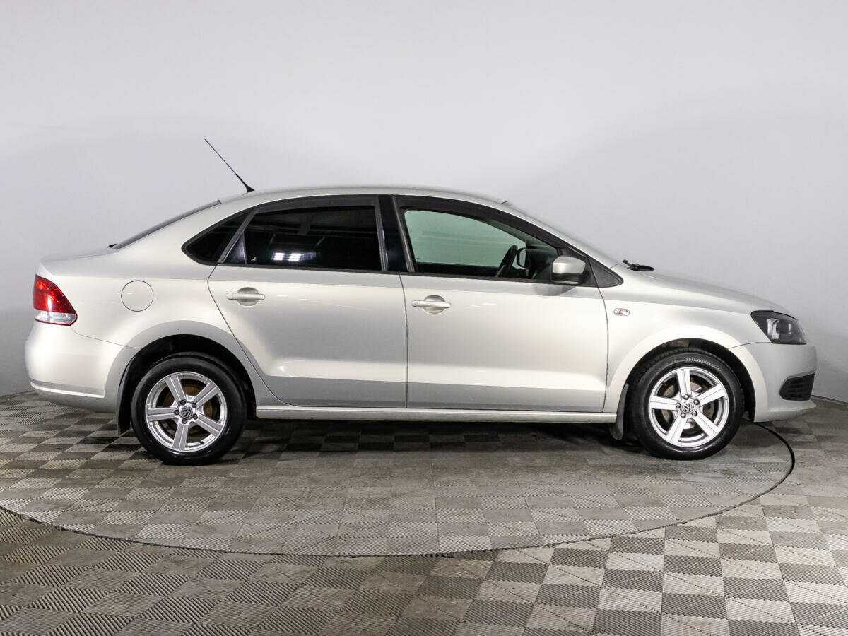 Купить Volkswagen Polo с пробегом. Фото: #3