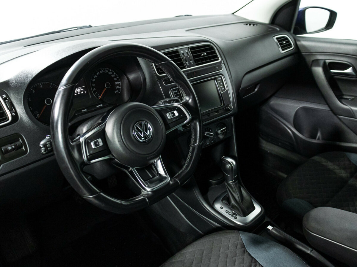 Купить Volkswagen Polo с пробегом. Фото: #10