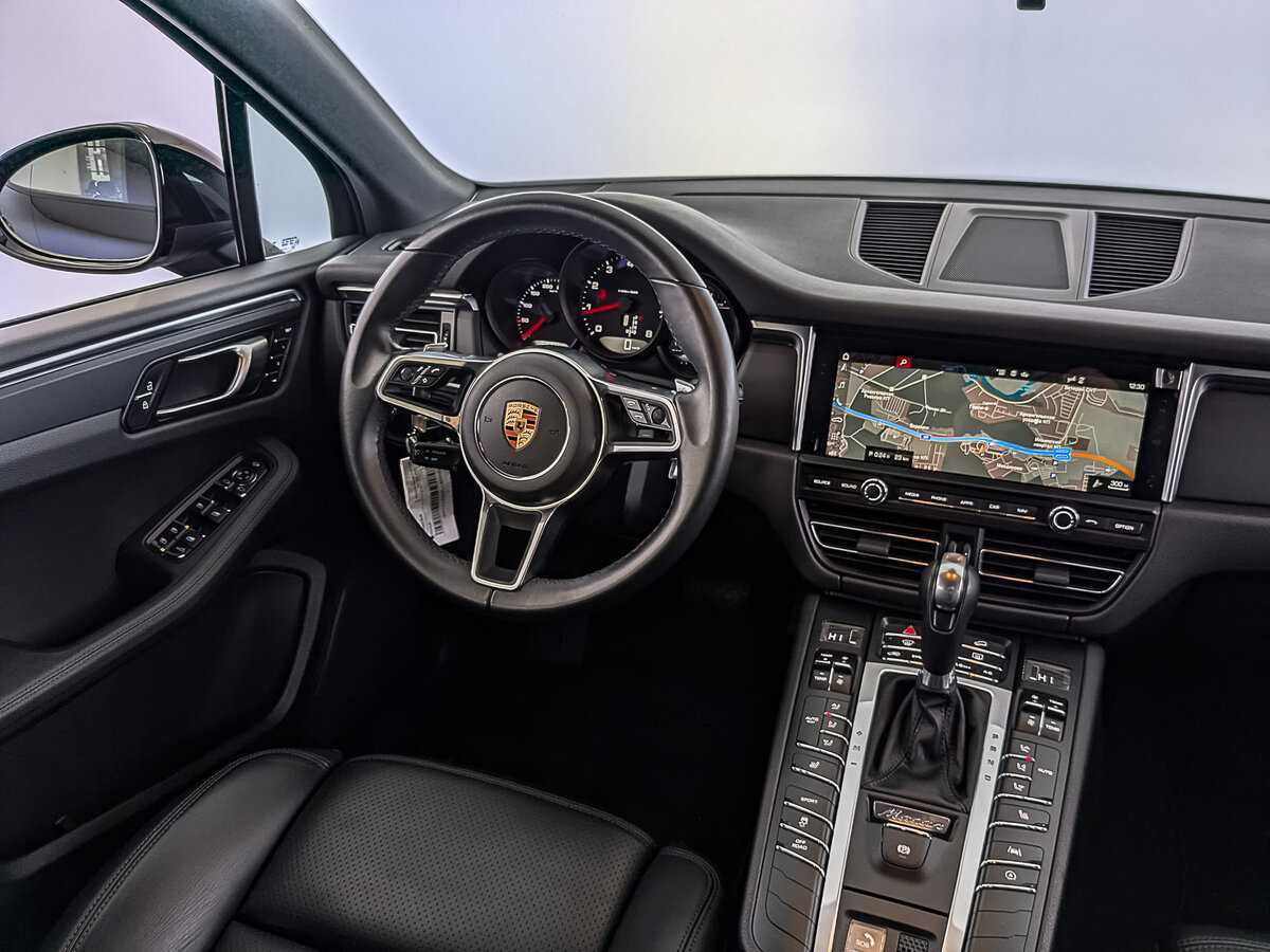 Купить Porsche Macan с пробегом. Фото: #28