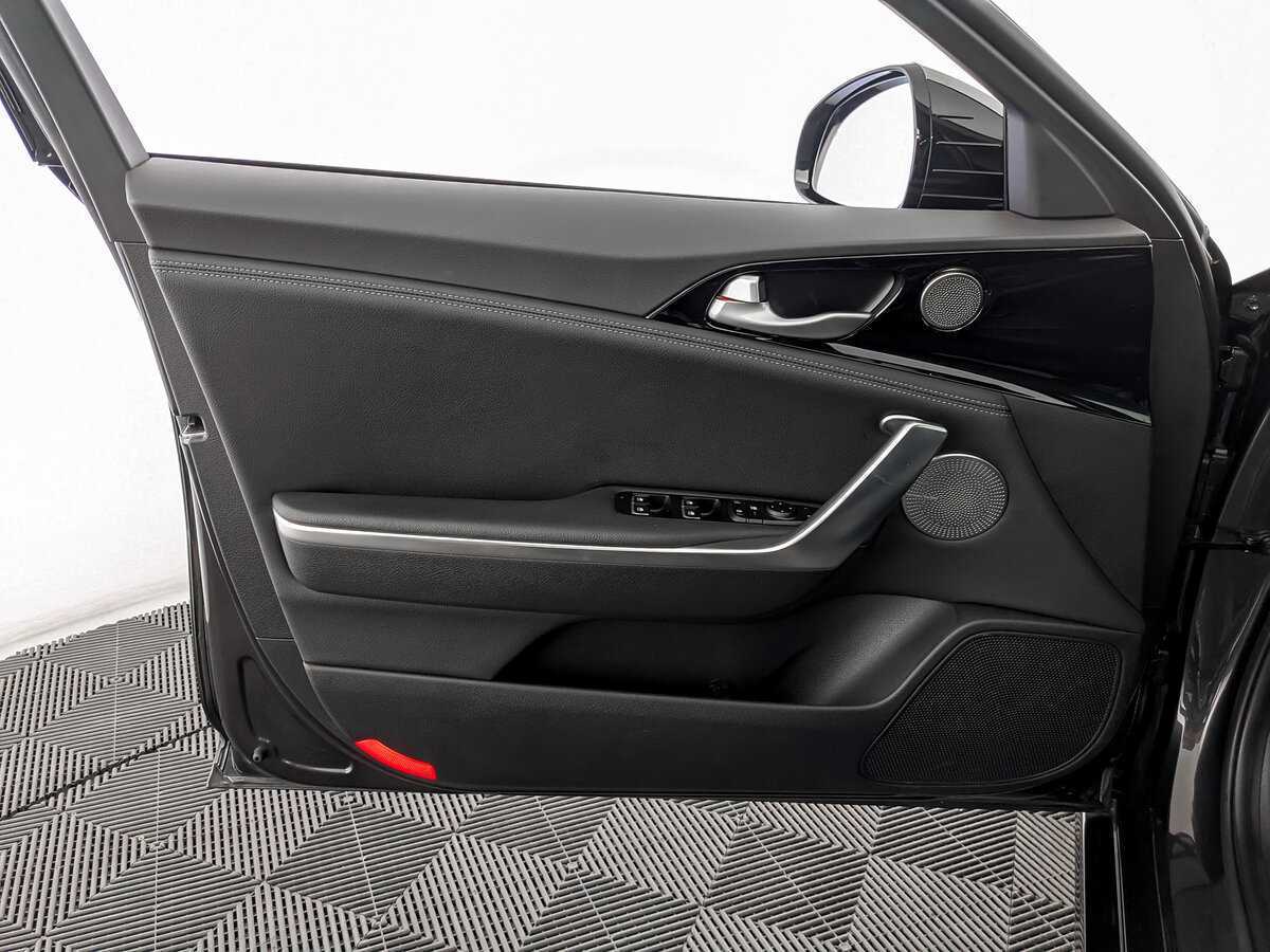 Купить Kia Stinger с пробегом. Фото: #13
