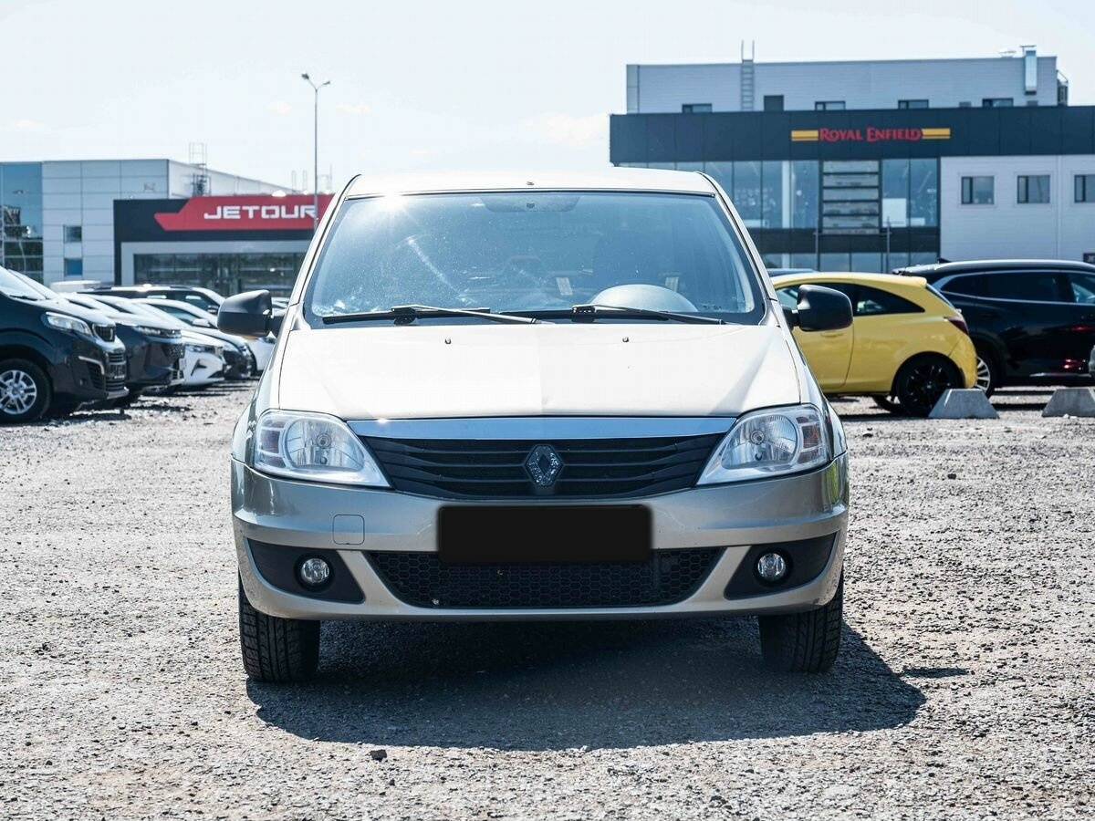 Купить Renault Logan с пробегом. Фото: #1