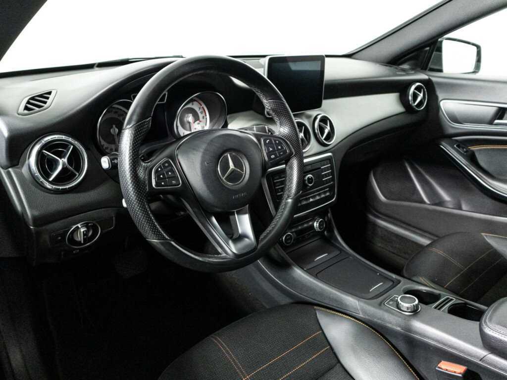 Купить Mercedes-Benz CLA с пробегом. Фото: #10