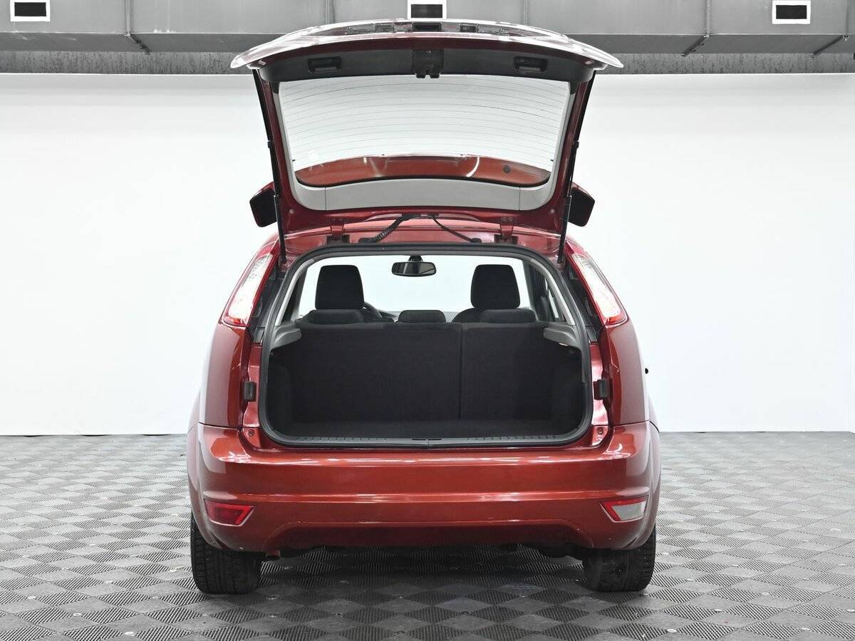 Купить Ford Focus с пробегом. Фото: #4