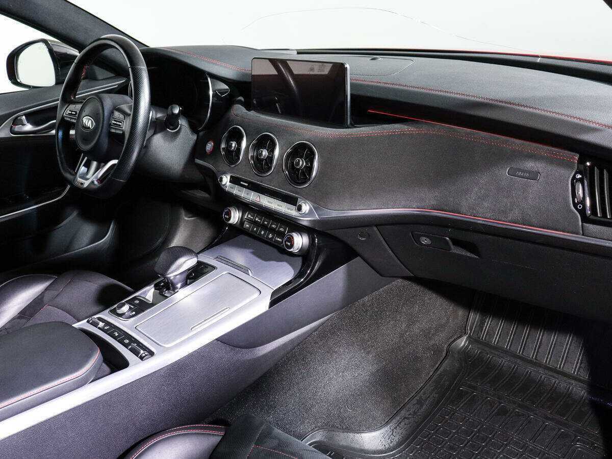 Купить Kia Stinger с пробегом. Фото: #6