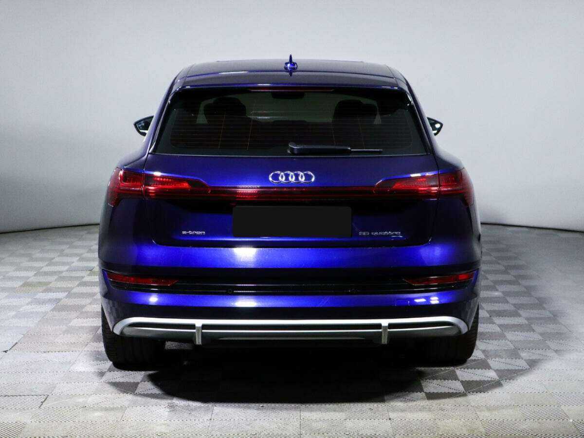 Купить Audi e-tron с пробегом. Фото: #4