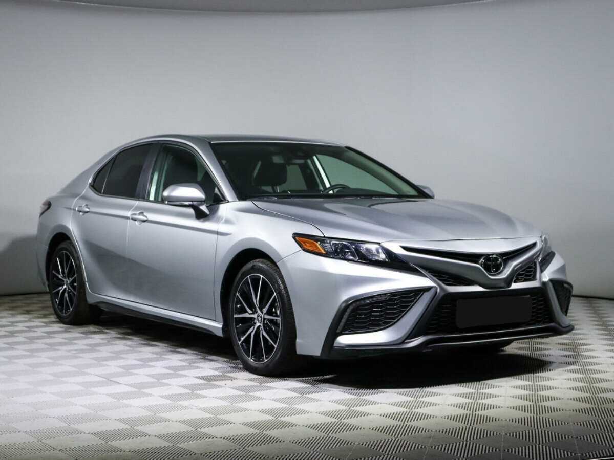 Купить Toyota Camry с пробегом. Фото: #2