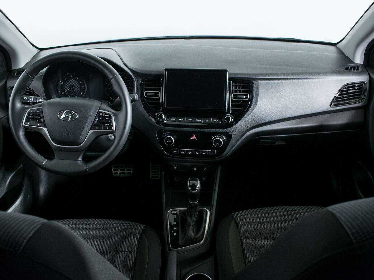 Купить Hyundai Solaris с пробегом. Фото: #11