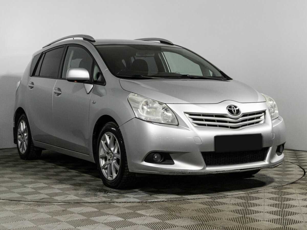 Купить Toyota Verso с пробегом. Фото: #2