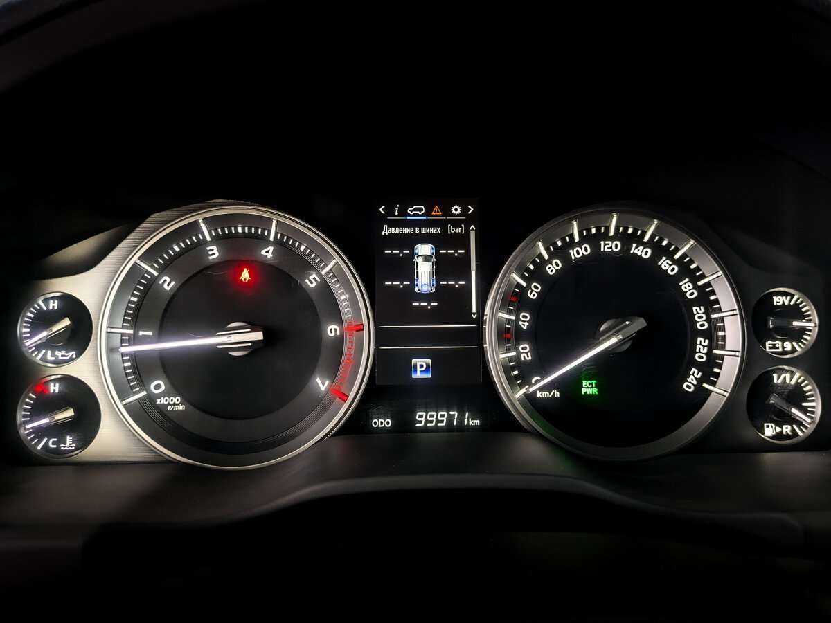 Купить Toyota Land Cruiser с пробегом. Фото: #10