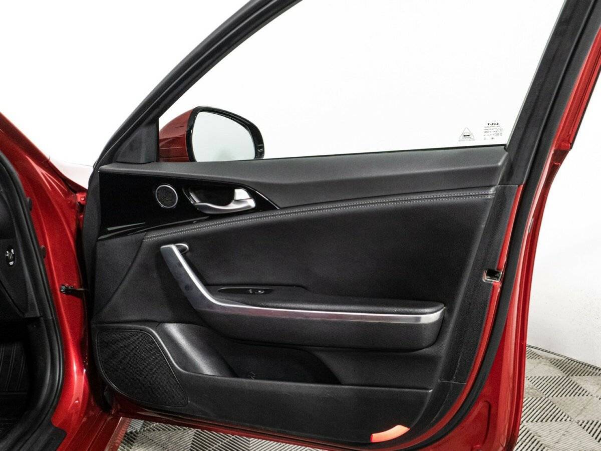 Купить Kia Stinger с пробегом. Фото: #24