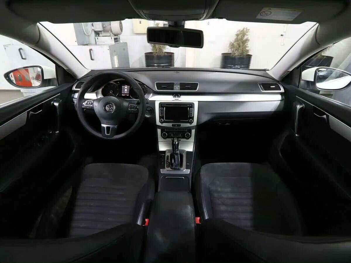 Купить Volkswagen Passat с пробегом. Фото: #12