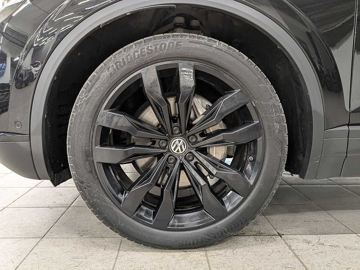 Купить Volkswagen Touareg с пробегом. Фото: #11