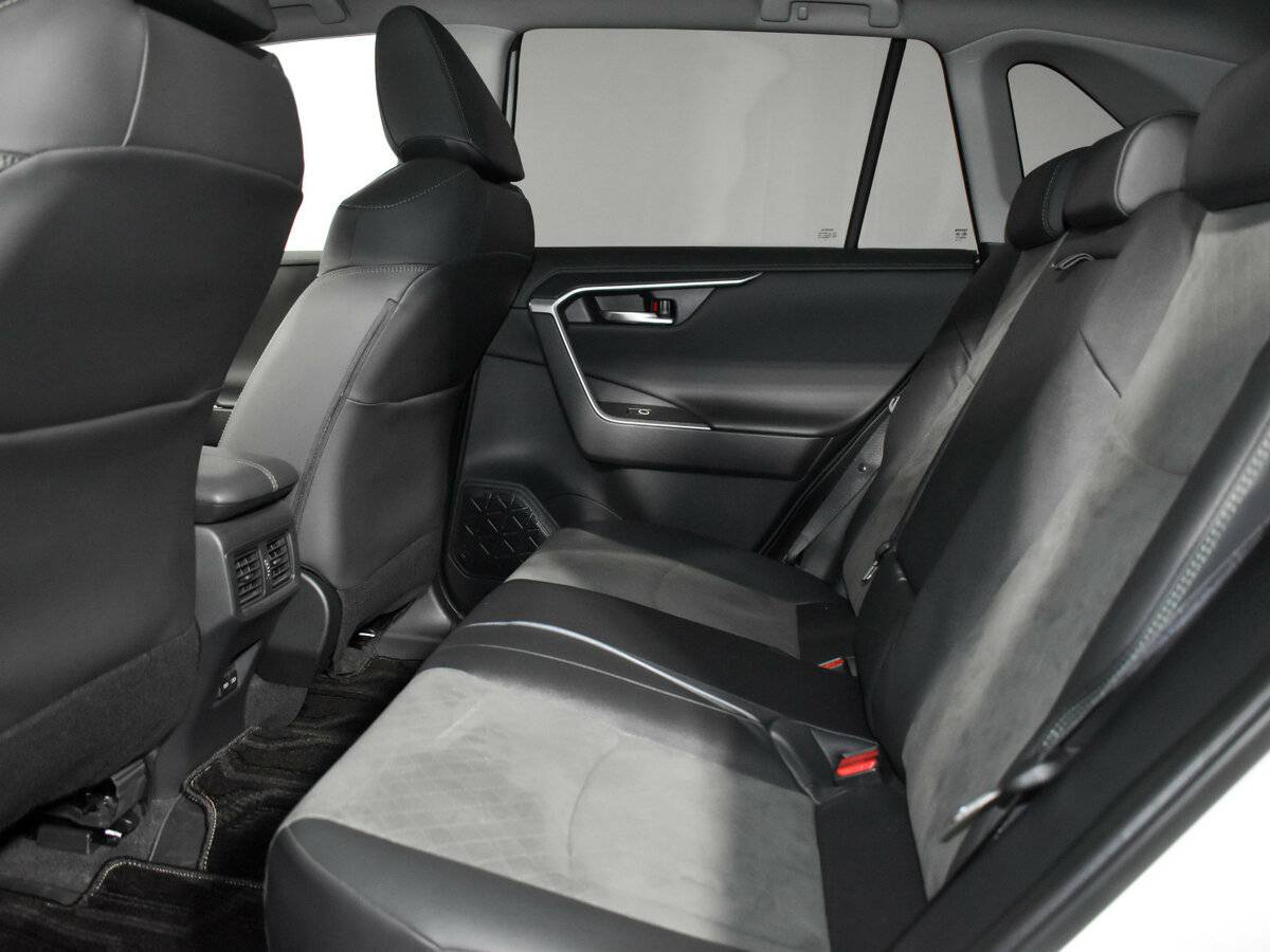 Купить Toyota RAV4 с пробегом. Фото: #10