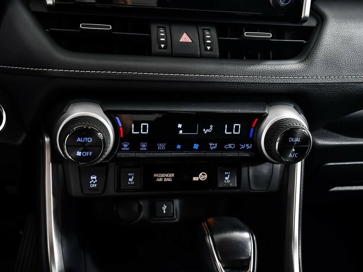 Купить Toyota RAV4 с пробегом. Фото: #16