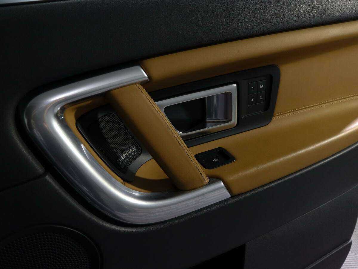 Купить Land Rover Discovery Sport с пробегом. Фото: #18