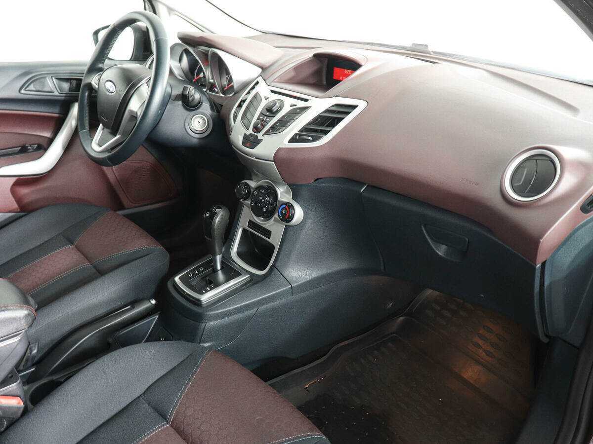 Купить Ford Fiesta с пробегом. Фото: #5