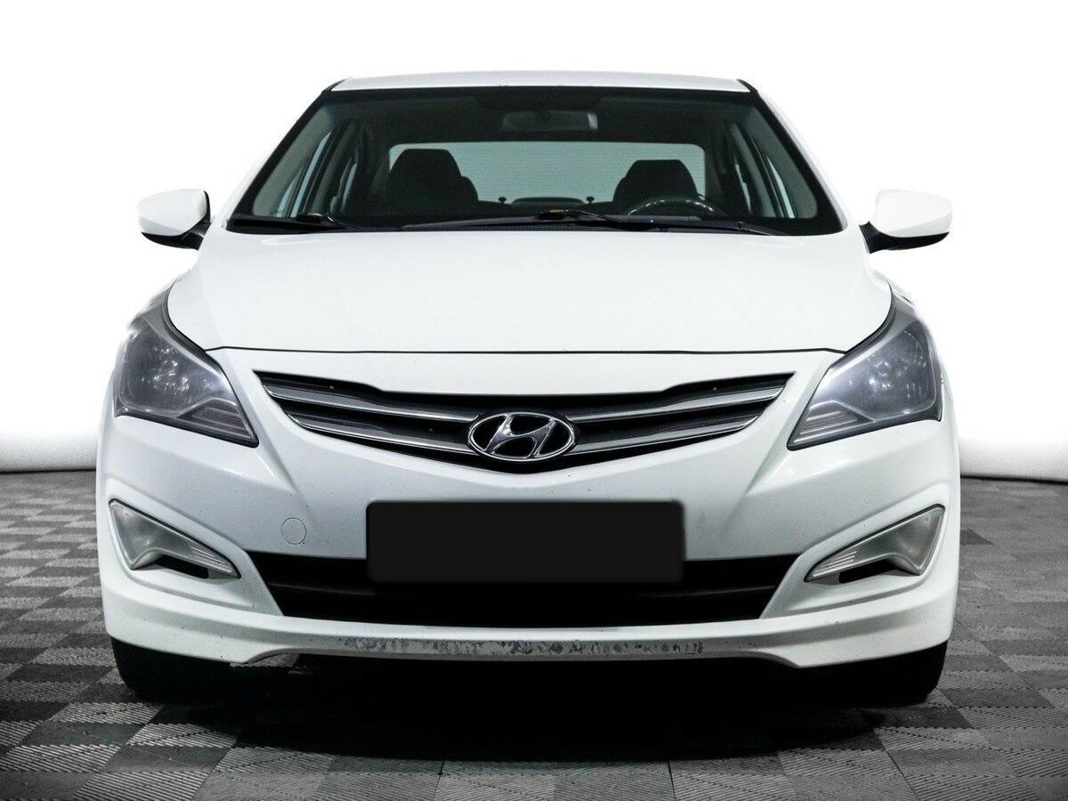 Купить Hyundai Solaris с пробегом. Фото: #1