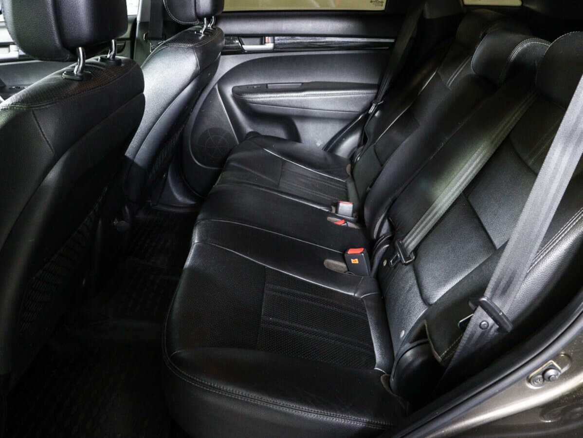 Купить Kia Sorento с пробегом. Фото: #9