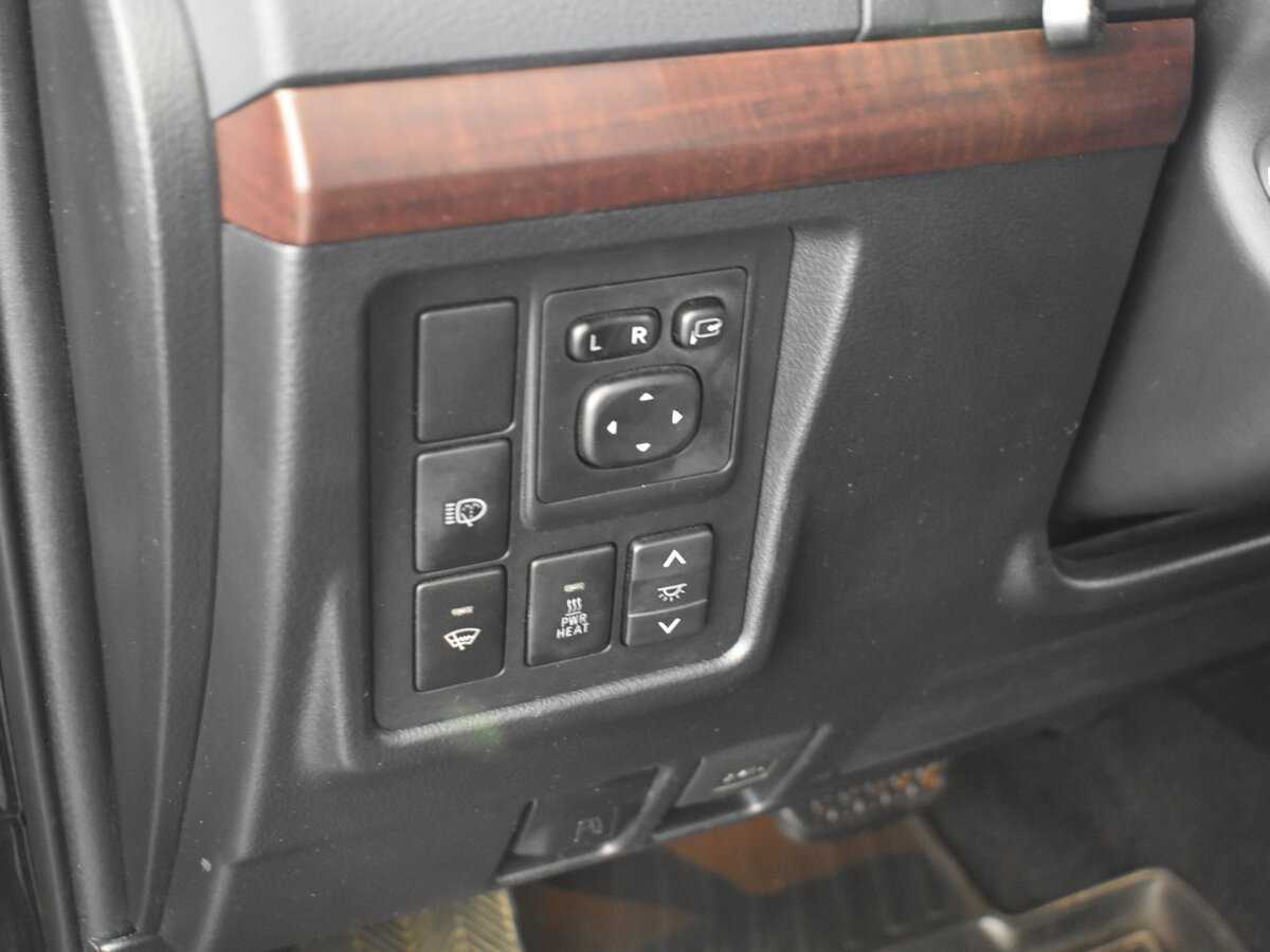 Купить Toyota Land Cruiser Prado с пробегом. Фото: #8
