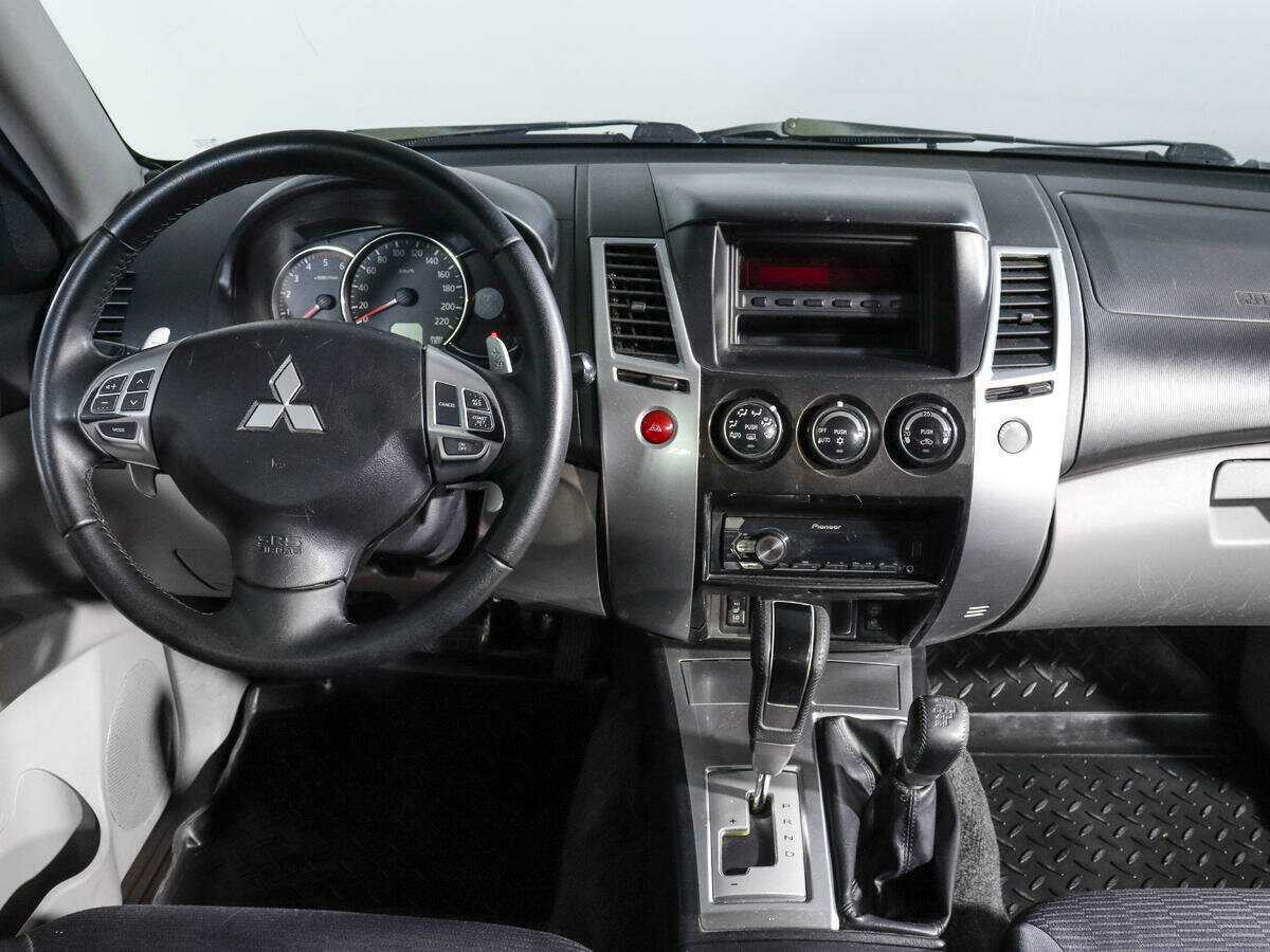 Купить Mitsubishi Pajero Sport с пробегом. Фото: #10