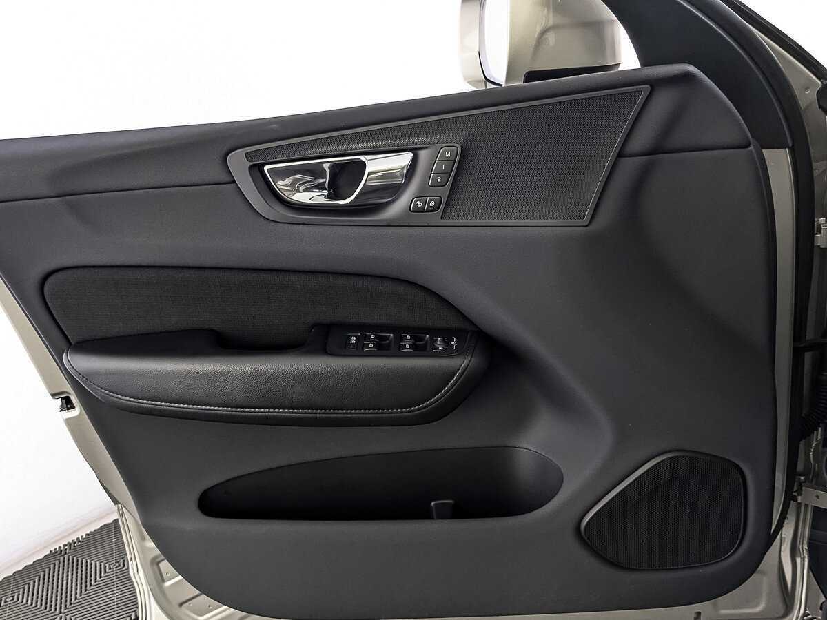 Купить Volvo XC60 с пробегом. Фото: #16