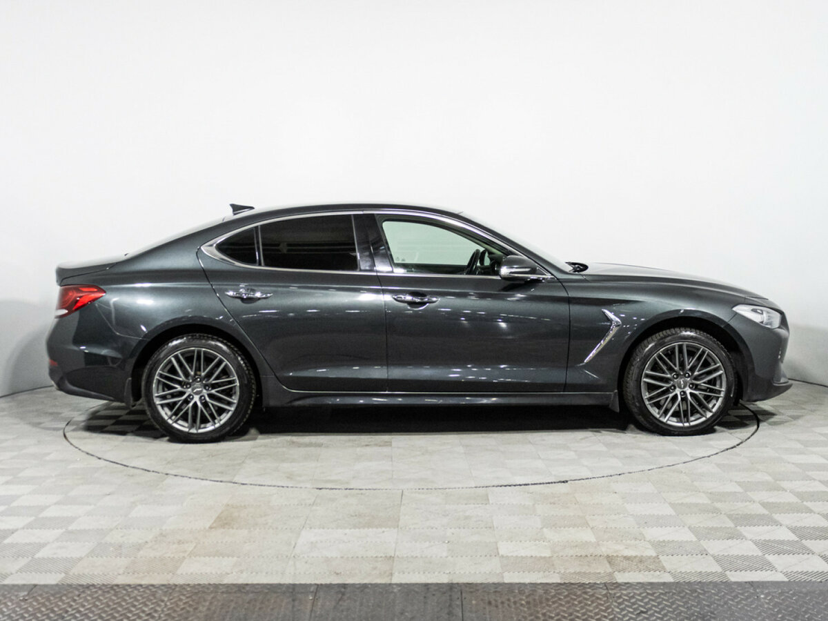 Купить Genesis G70 с пробегом. Фото: #3