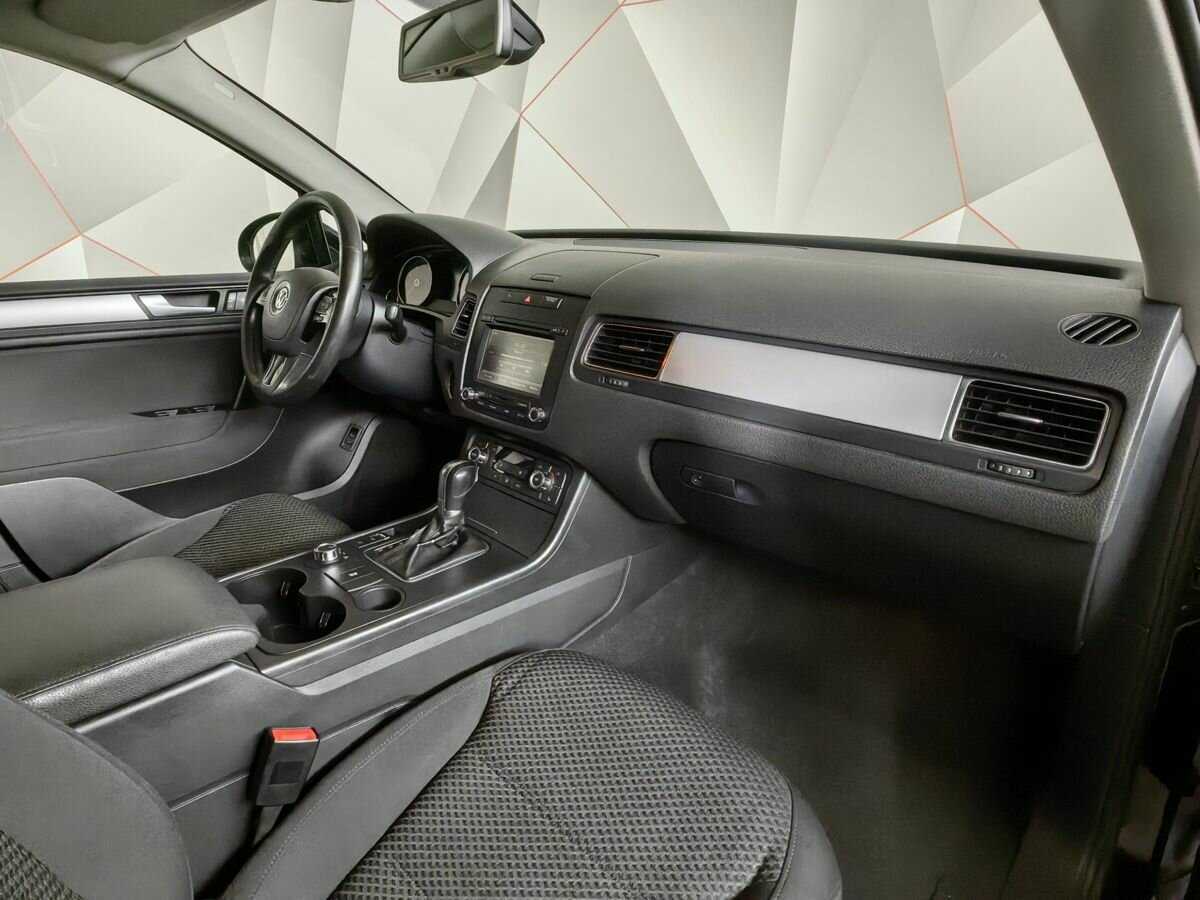 Купить Volkswagen Touareg с пробегом. Фото: #8