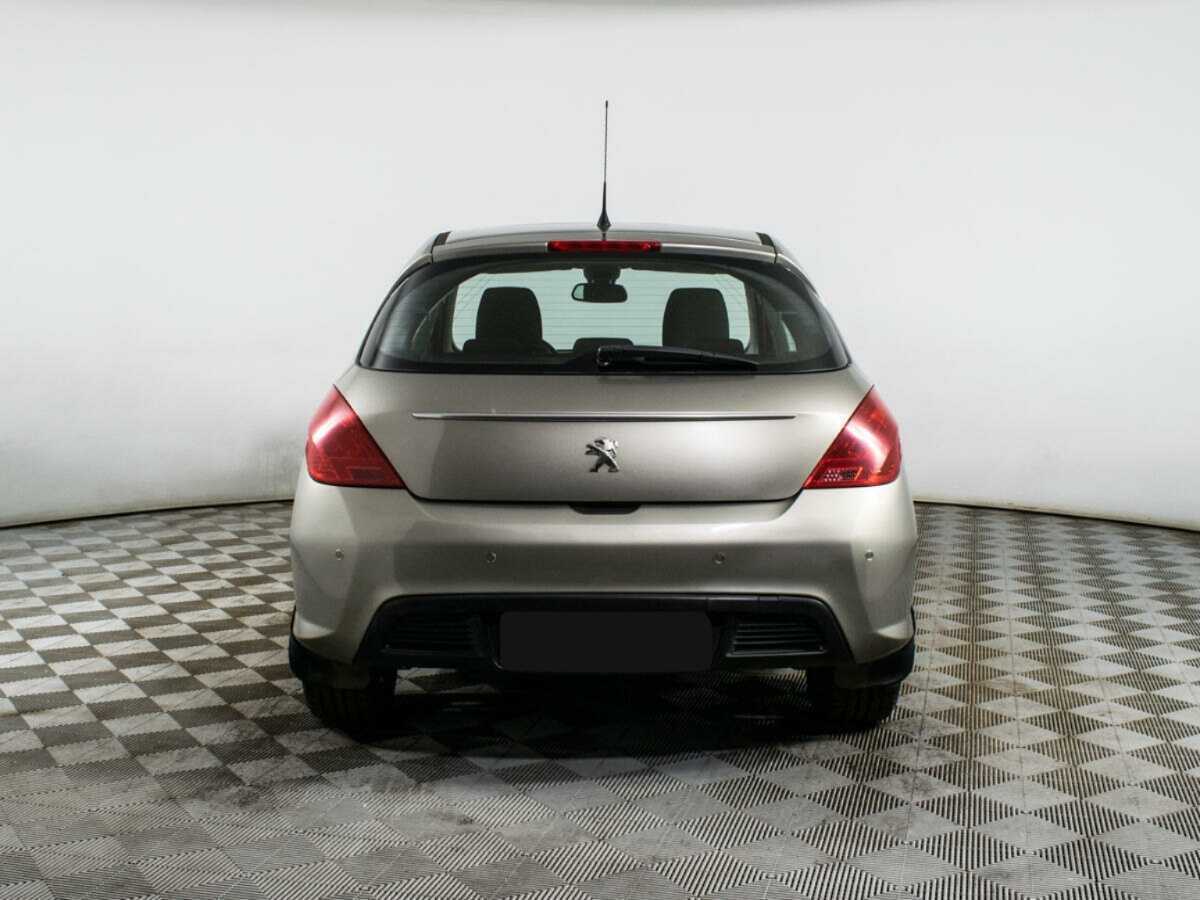 Купить Peugeot 308 с пробегом. Фото: #4