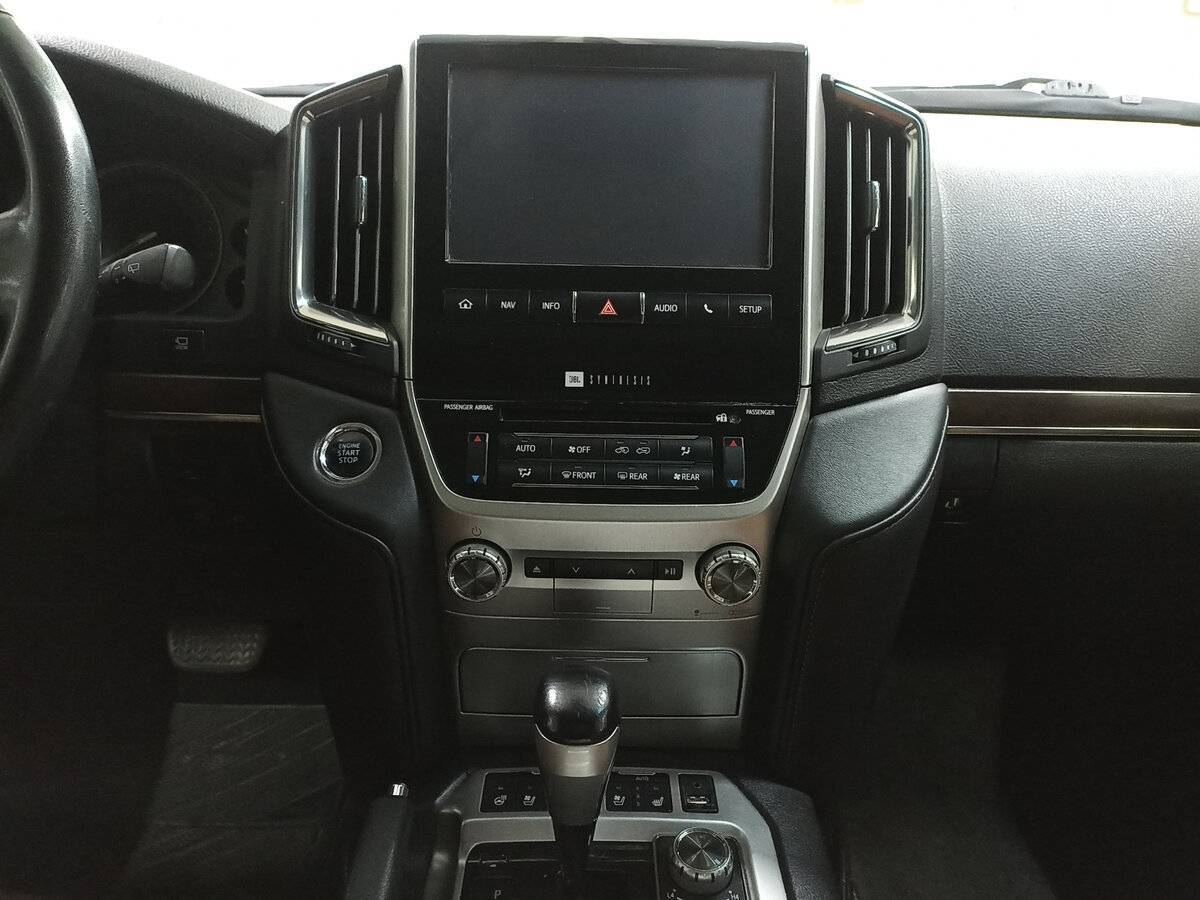 Купить Toyota Land Cruiser с пробегом. Фото: #14