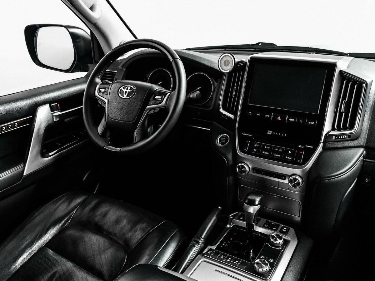 Купить Toyota Land Cruiser с пробегом. Фото: #8