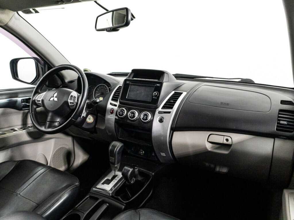 Купить Mitsubishi Pajero Sport с пробегом. Фото: #8