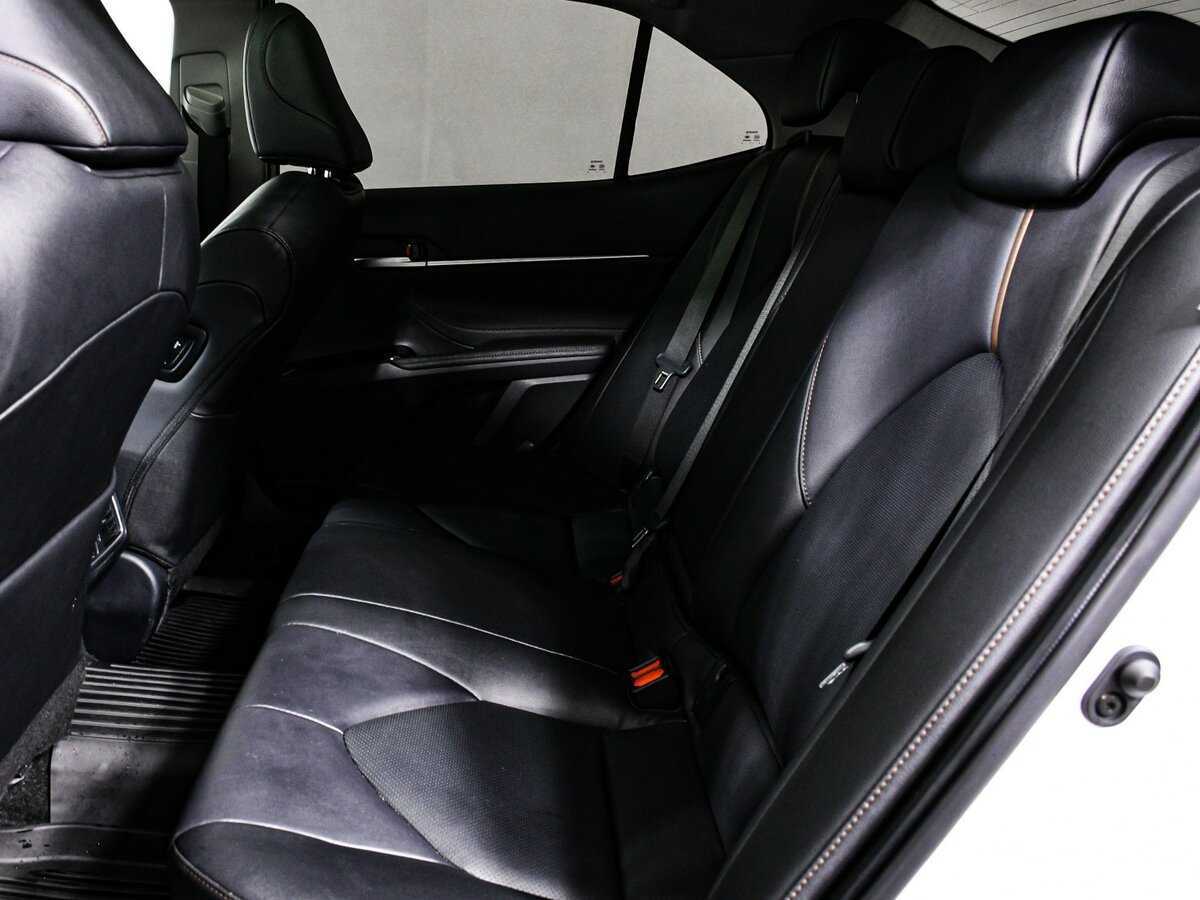 Купить Toyota Camry с пробегом. Фото: #10
