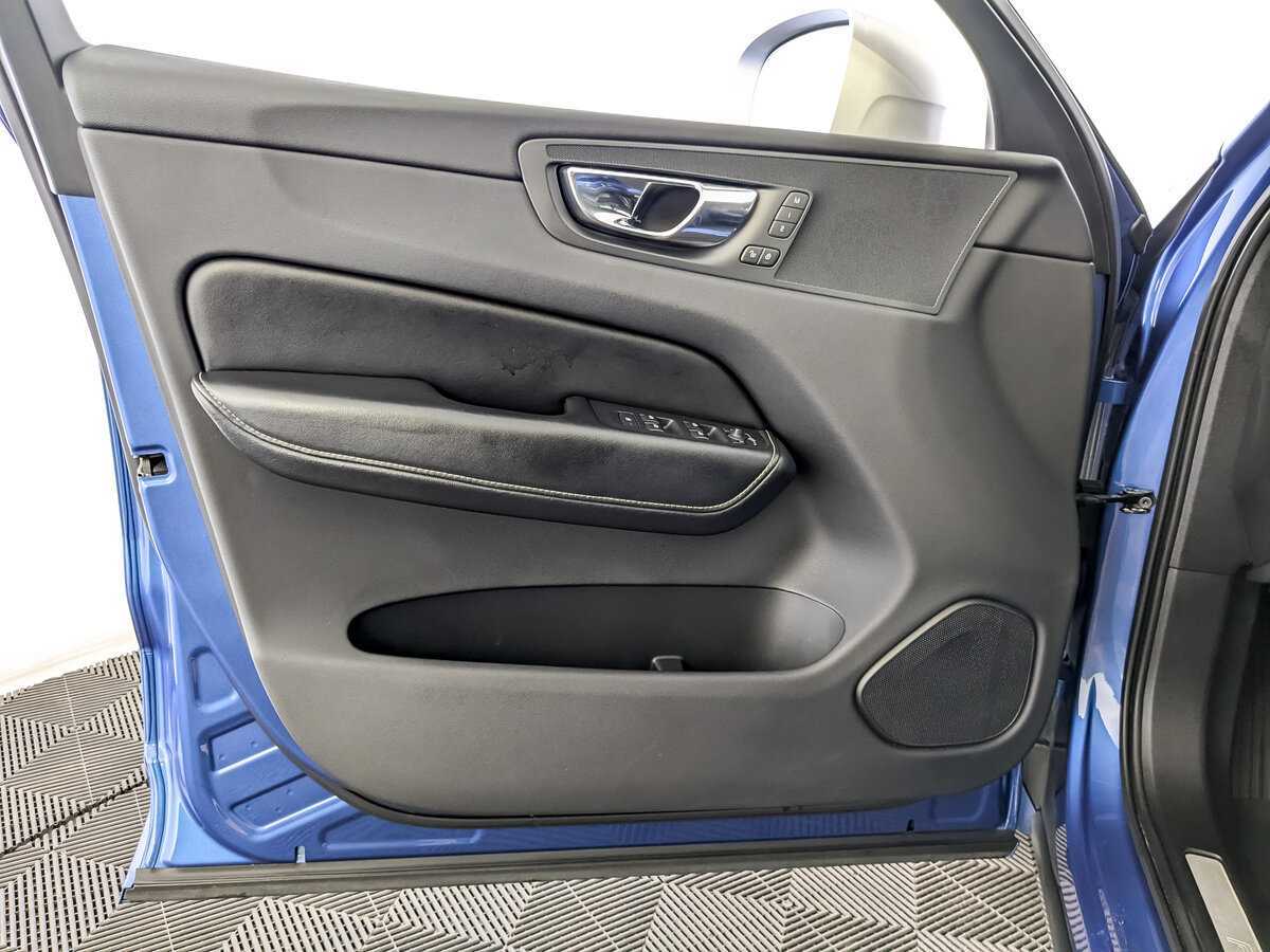 Купить Volvo XC60 с пробегом. Фото: #14