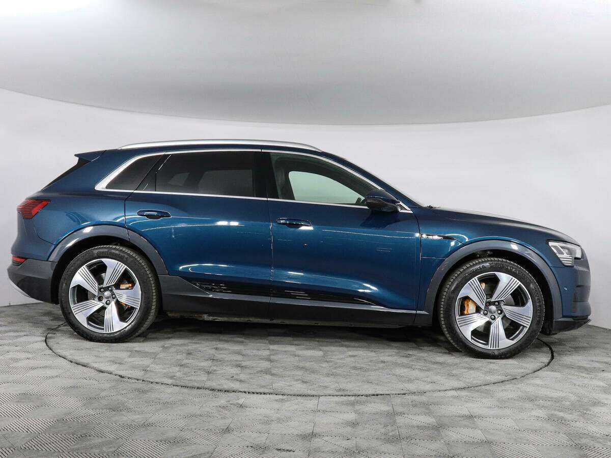 Купить Audi e-tron с пробегом. Фото: #3