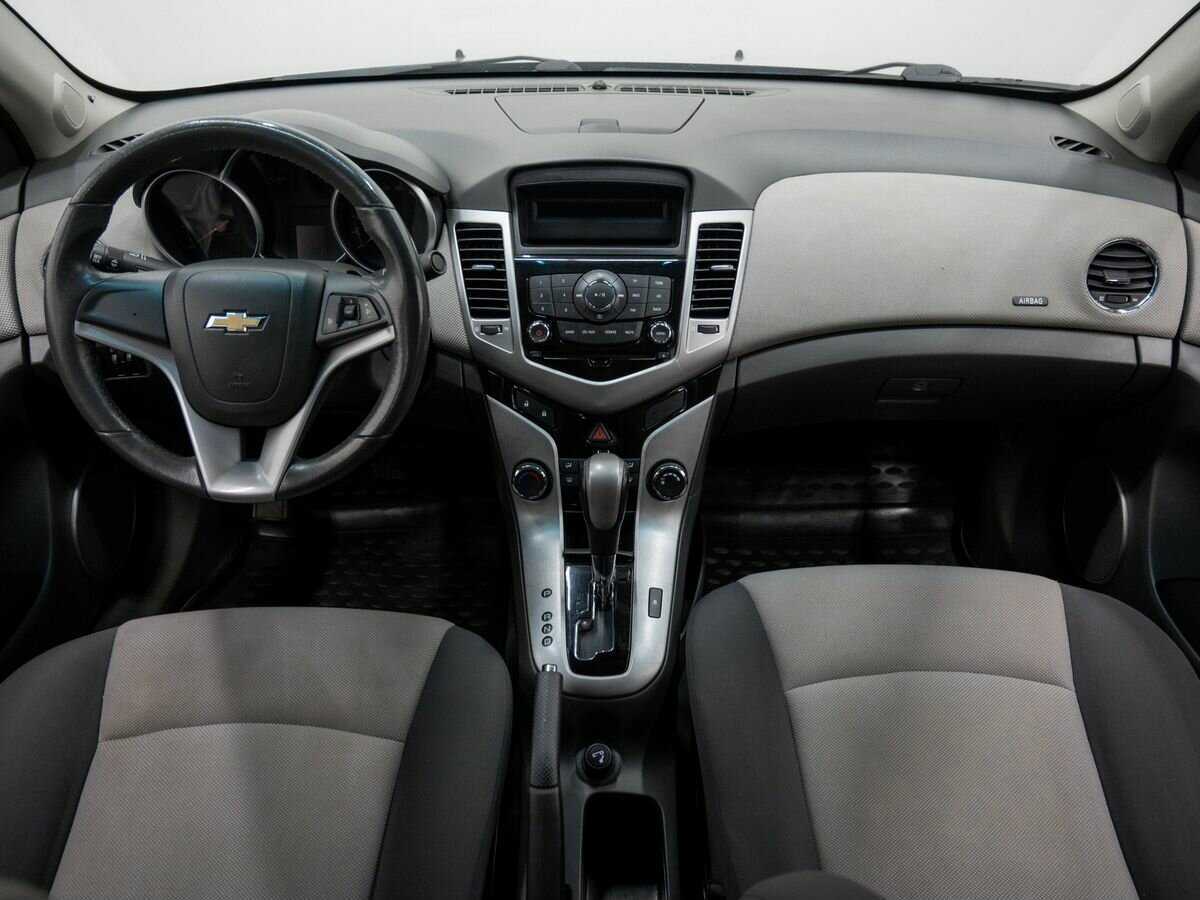 Купить Chevrolet Cruze с пробегом. Фото: #9