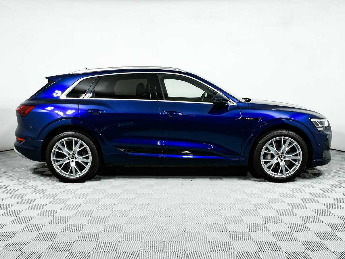 Купить Audi e-tron с пробегом. Фото: #3