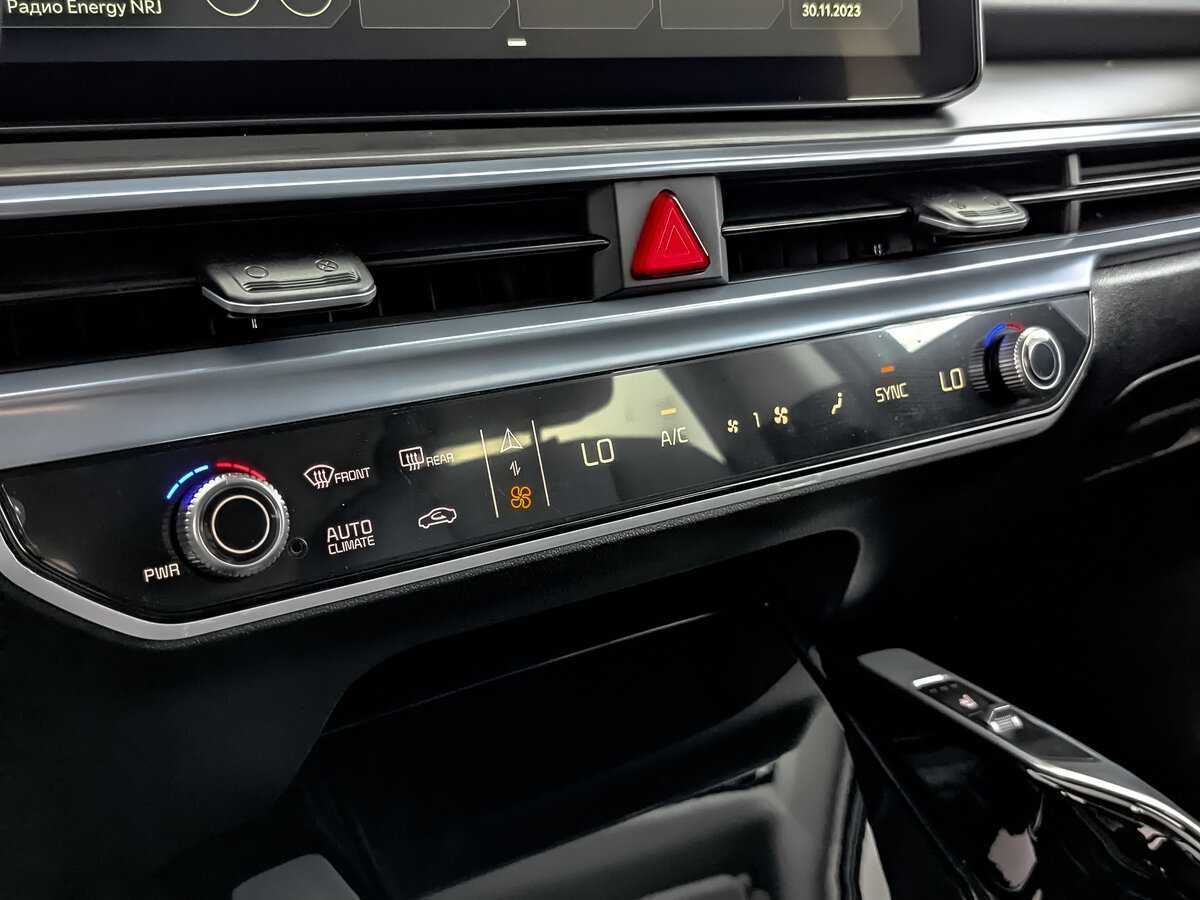 Купить Kia Sorento с пробегом. Фото: #21