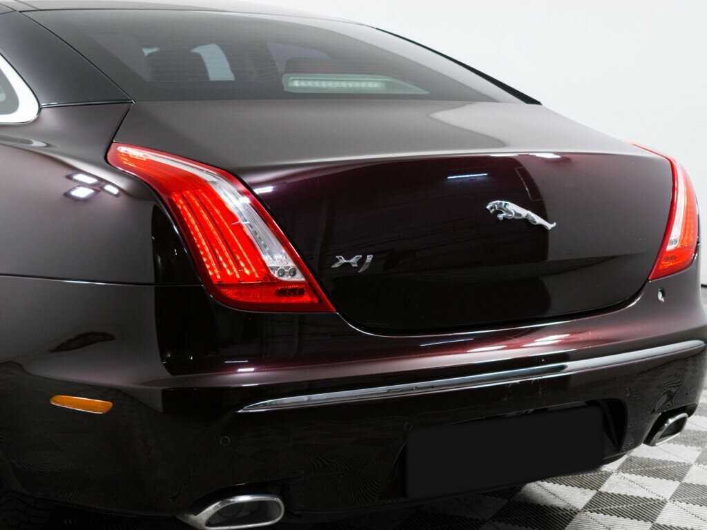 Купить Jaguar XJ с пробегом. Фото: #21